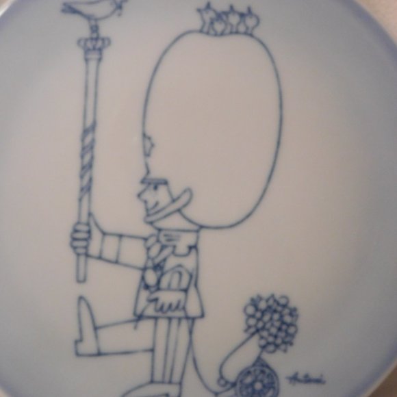 Copenhagen Porcelain B & G Design Antoni Plate - Picture 5 of 8